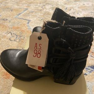 A.S. 98 Nero black leather boots.